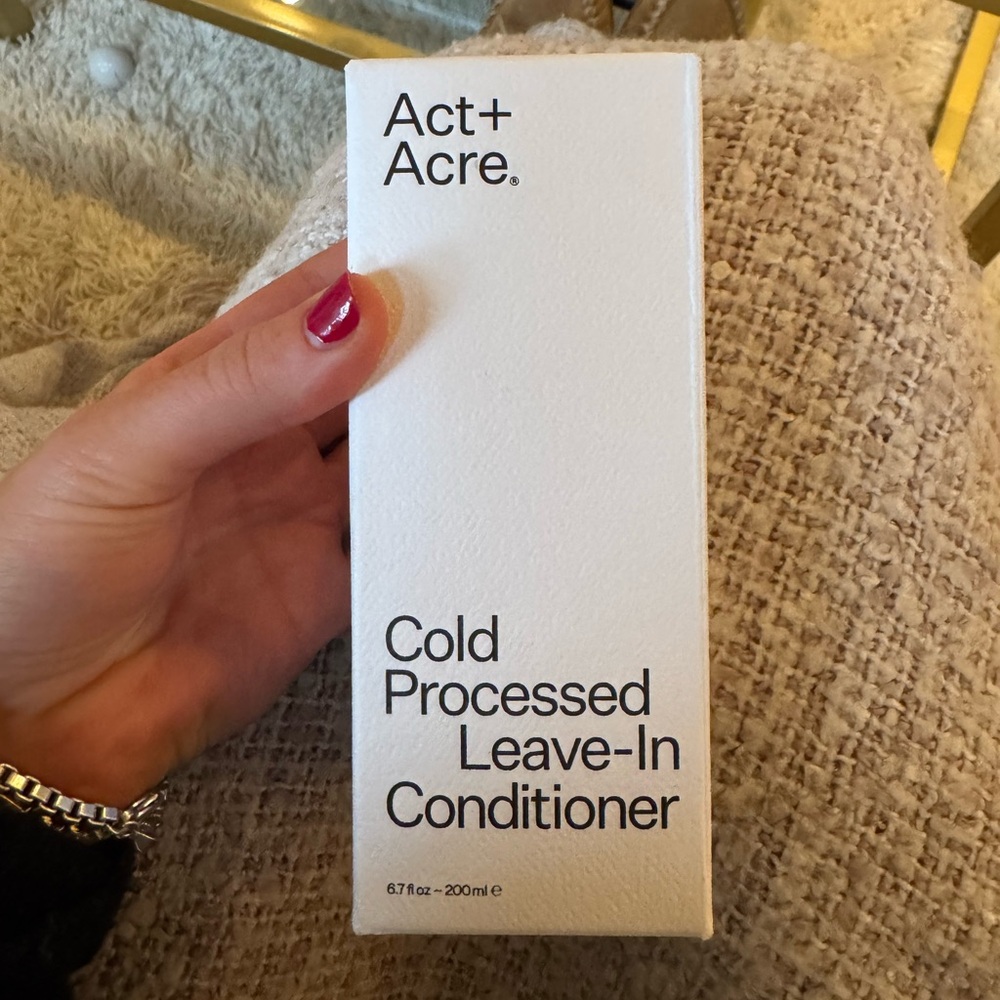 Act+Acre 2% Squalene Anti-Frizz Leave In Conditioner for Frizz - Picture 3 of 5